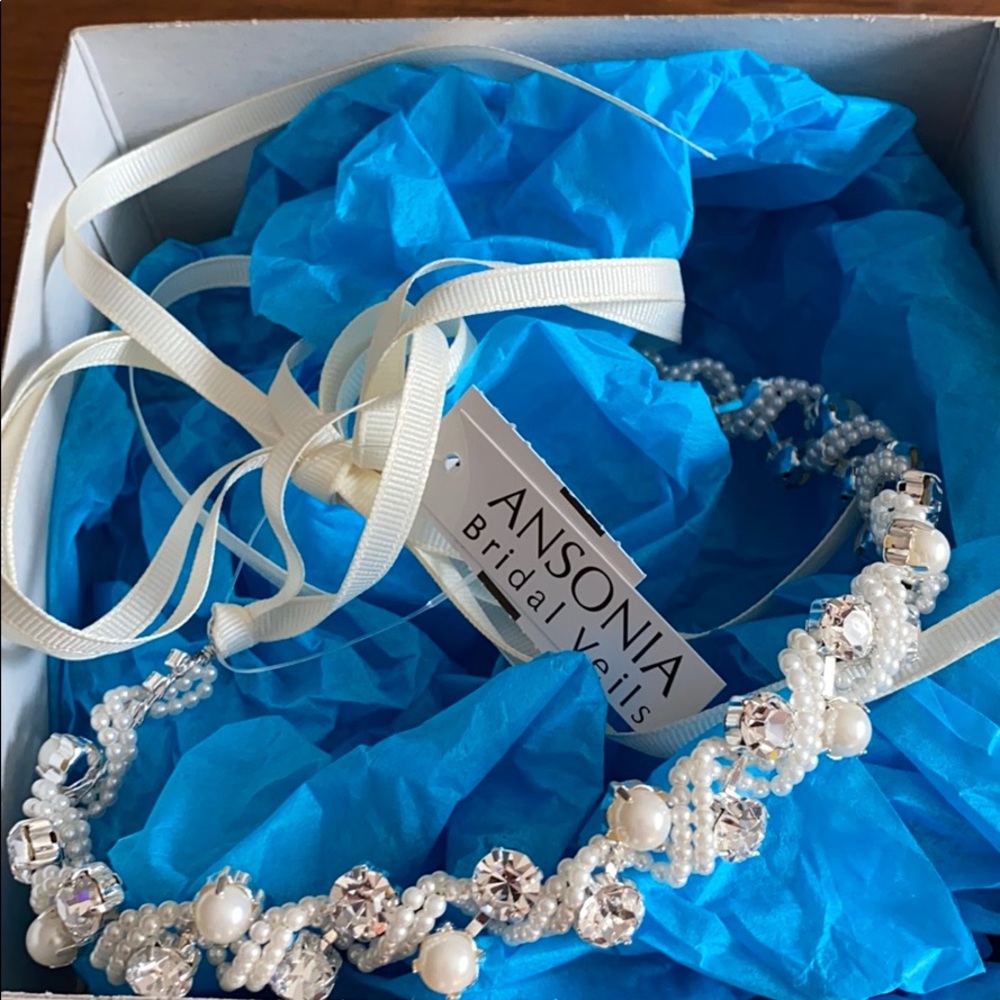 Bridal headpiece/headband